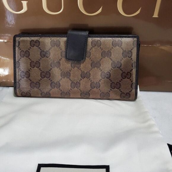 Gucci GG Logo Brown Canvas Continental Bifold Wallet with Black Trim. 2085660415 - Picture 2 of 8